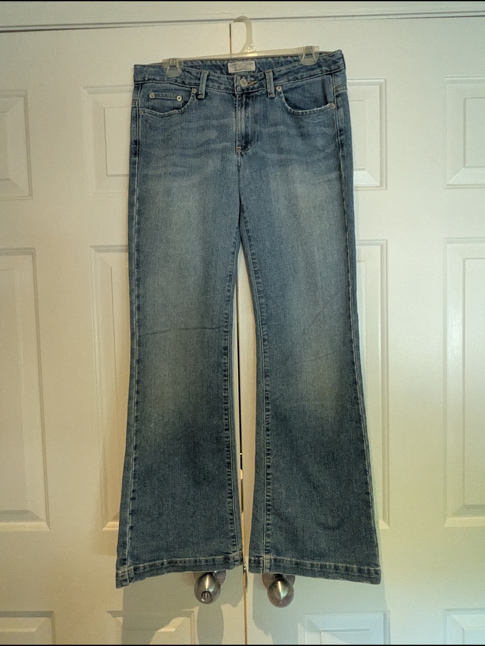 American Eagle Outfitters Light Blue LOW Rise Denim Flare Jeans 27 28 90s Y2K